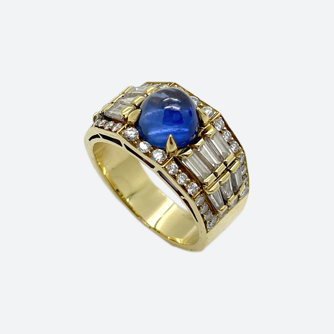 Cabochon sapphire ring signed Bulgari