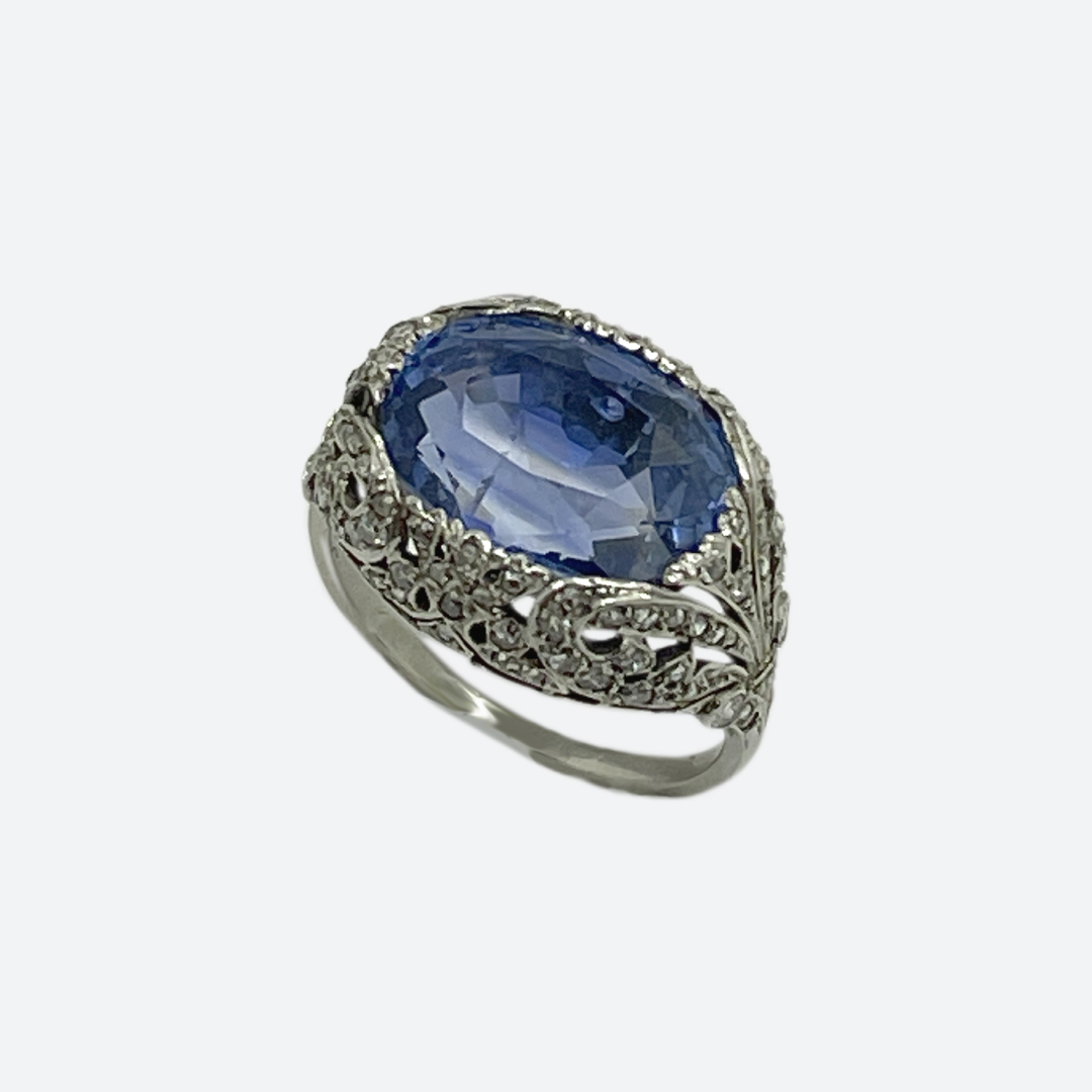 Antique sapphire ring