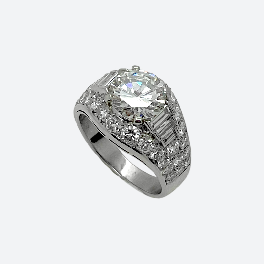Lovable trombino ring signed Bulgari