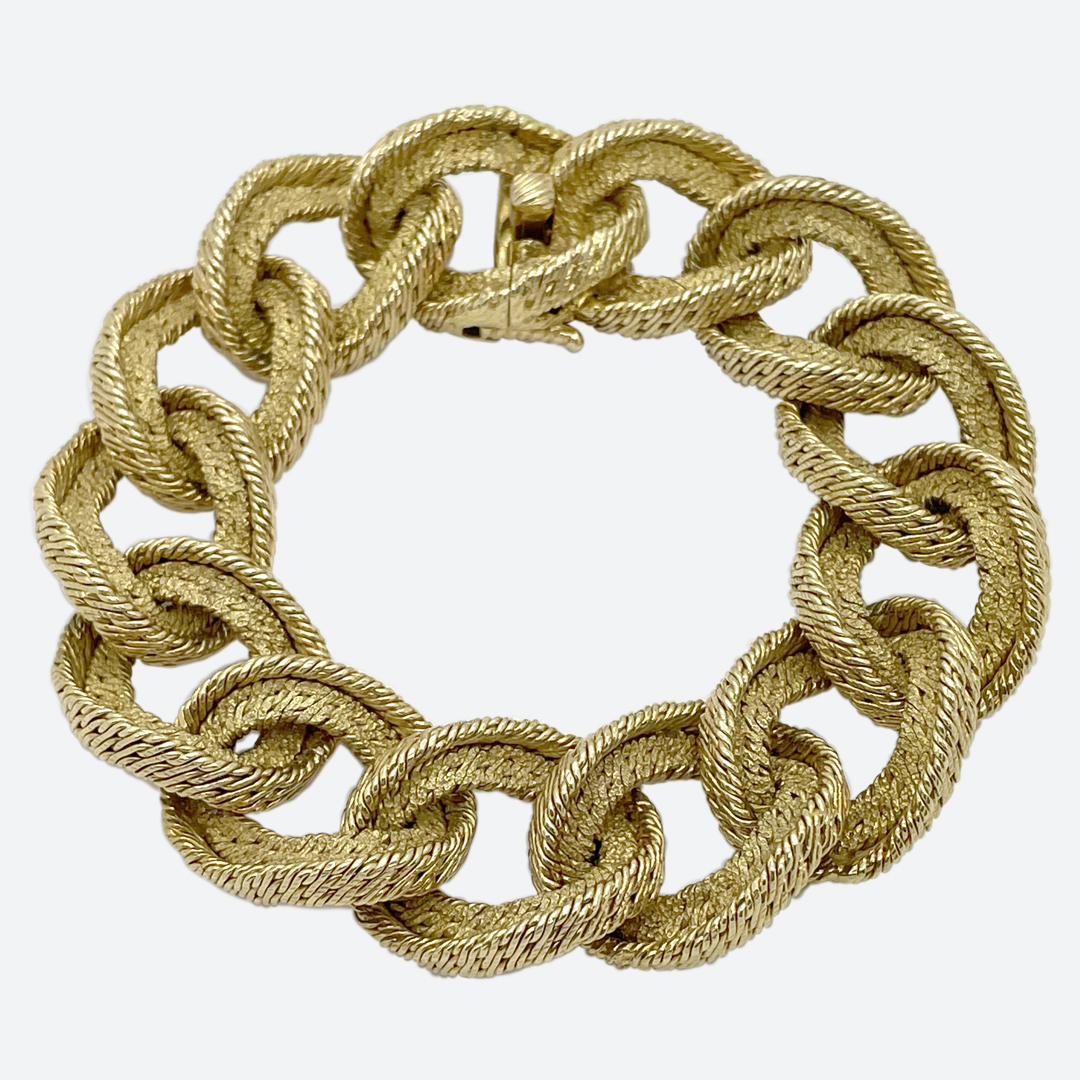 Superlative gold bracelet signed Bulgari