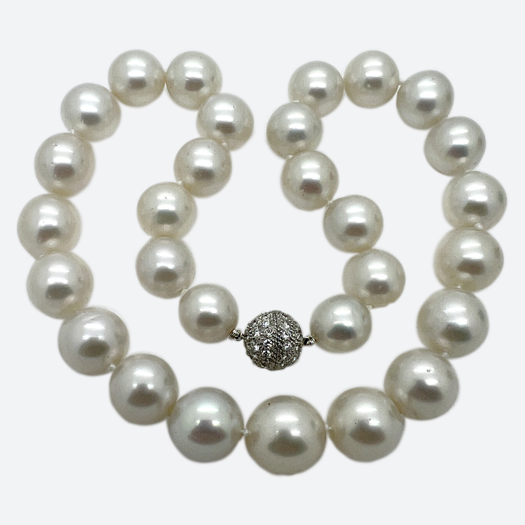 Australian pearl necklace