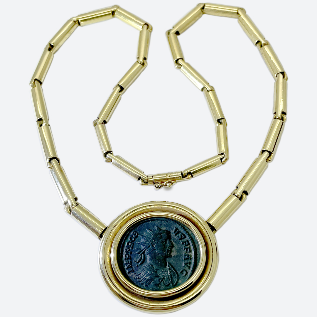 Coin collier signed Bulgari