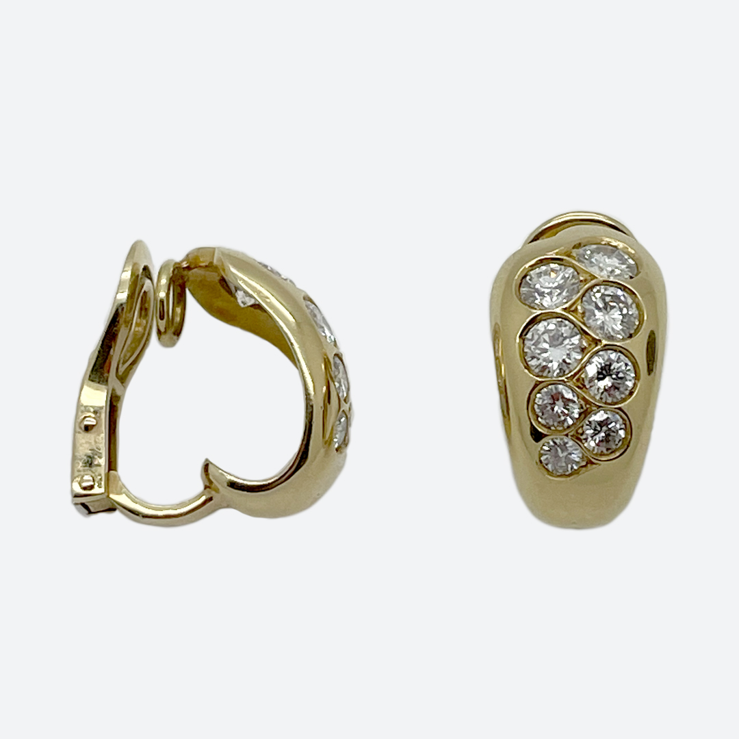 Loup earrings signed Bulgari